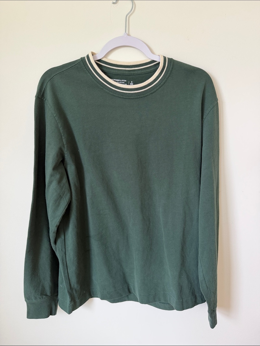 Abercrombie Forest Green Long Sleeve Crewneck shirt